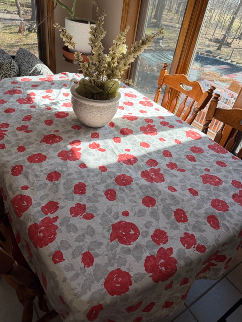 KATE SPADE GARDEN ROSE TABLECLOTH